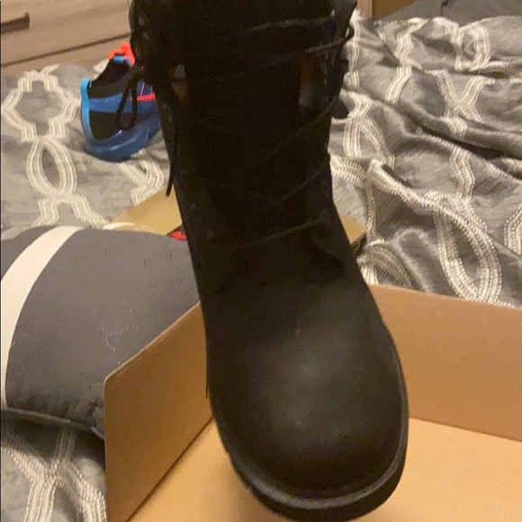 Black timberlands main image 5